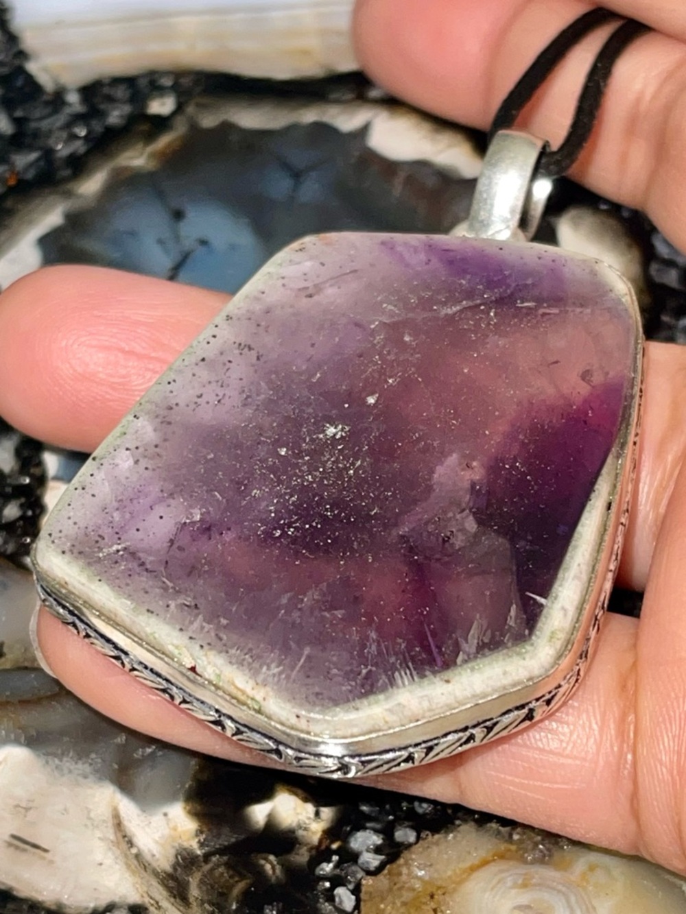 Beautiful Large Auralite Amethyst Pendant 2 1/2” - Picture 4 of 17